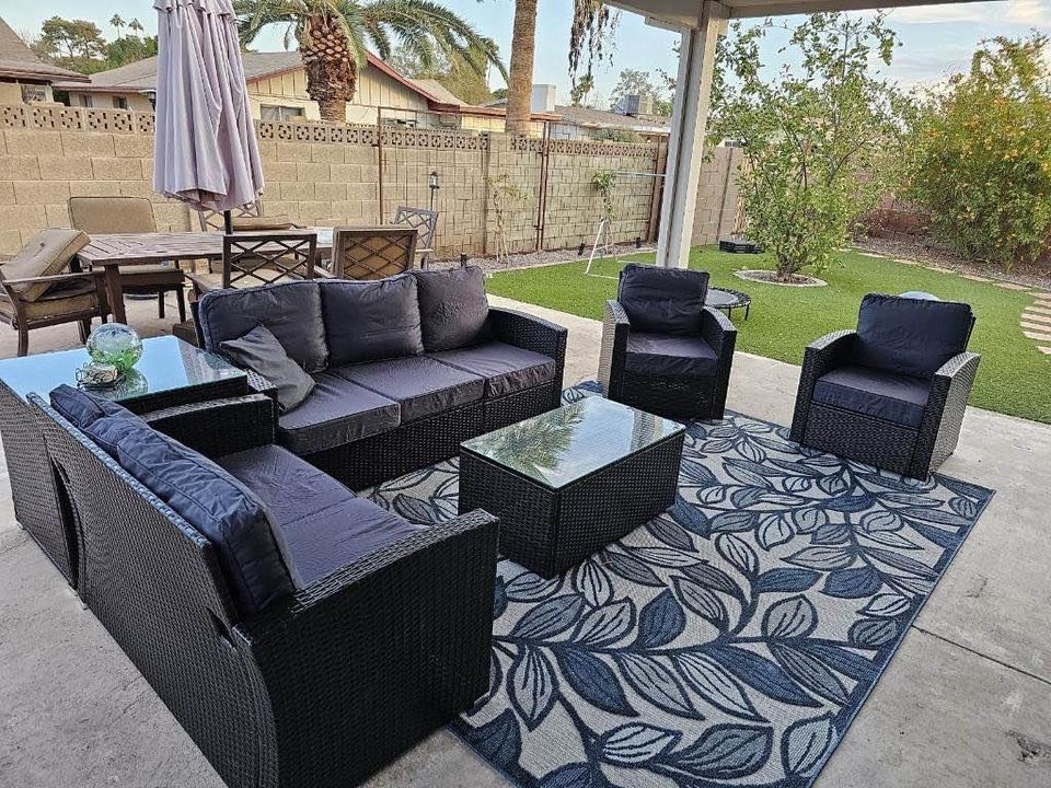 3 Problems You Can Solve By Investing in a New Patio Furniture Set