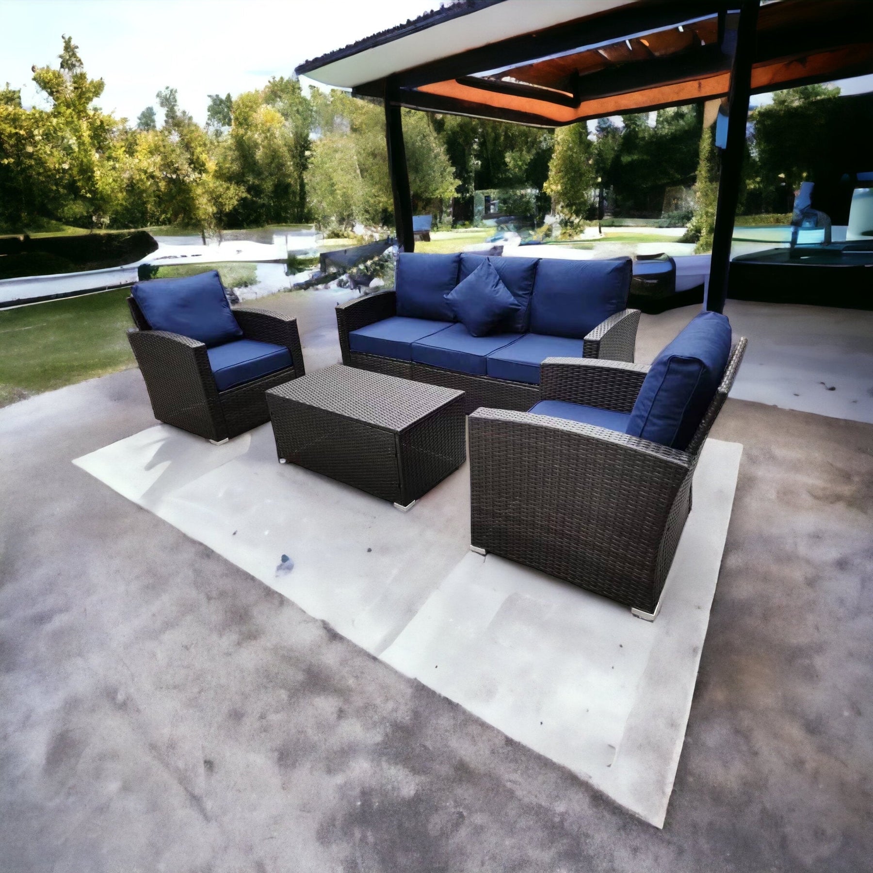 The Role of Outdoor Furniture in Creating Functional Backyard Nooks
