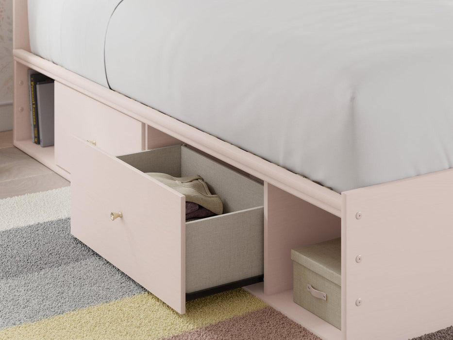 Wistenpine Upholstered Bed with Storage